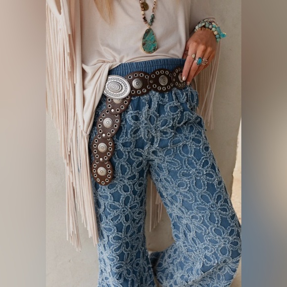 Three Bird Nest Accessories - Three Bird Nest
Onyx Oval Western Belt - Brown